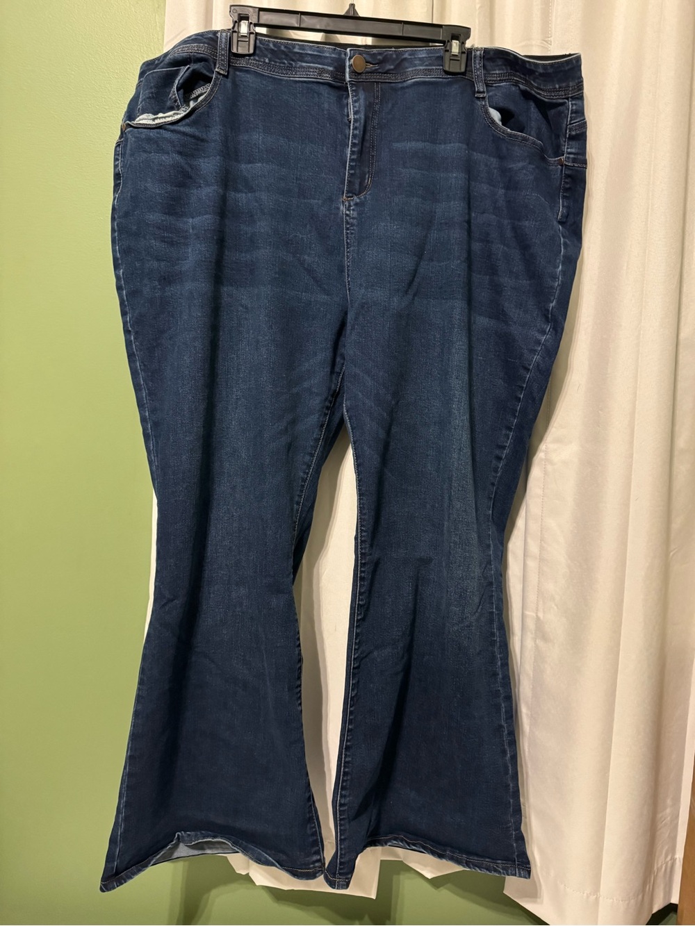 Classic Dark Blue Flare Jeans - Sleek Mid-Rise Fit